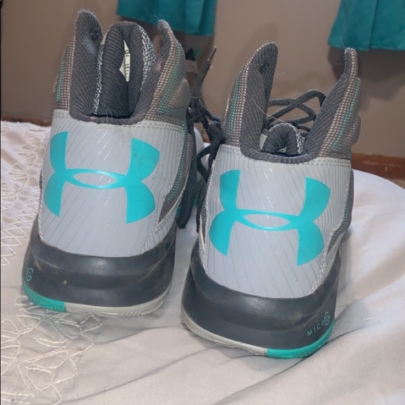 Under Armour Shoes - Picture 4 of 5